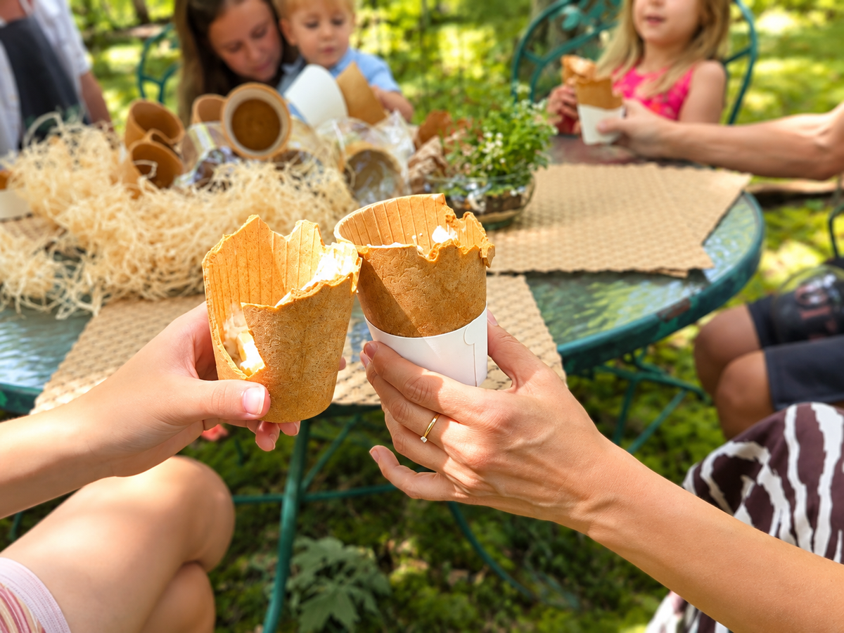 CrunchLane edible coffee cups